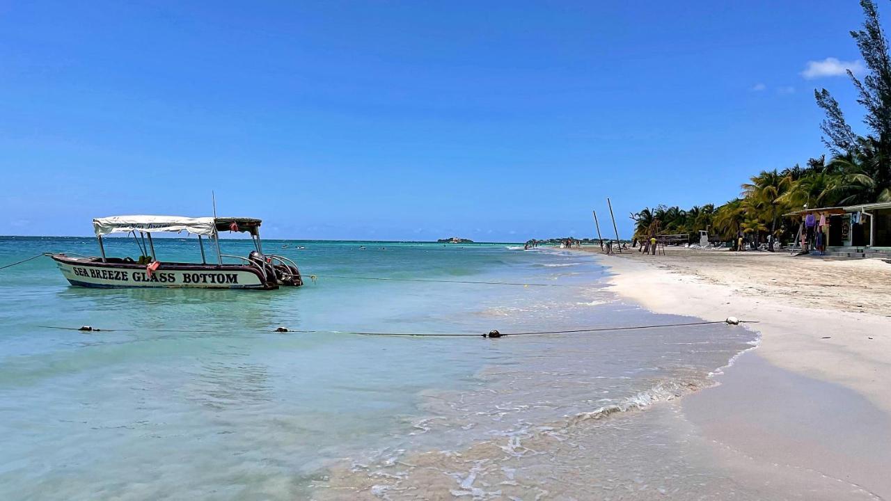 Oceanfront Condo W/ Free Parking + High Speed Wifi Negril Ngoại thất bức ảnh